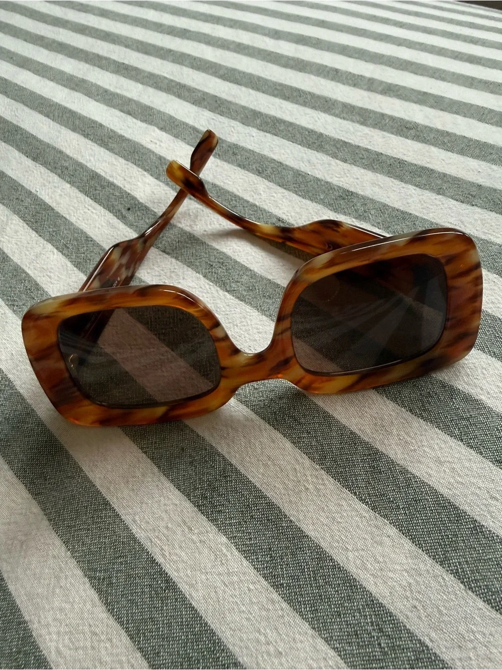 Burberry Delilah Square Sunglasses